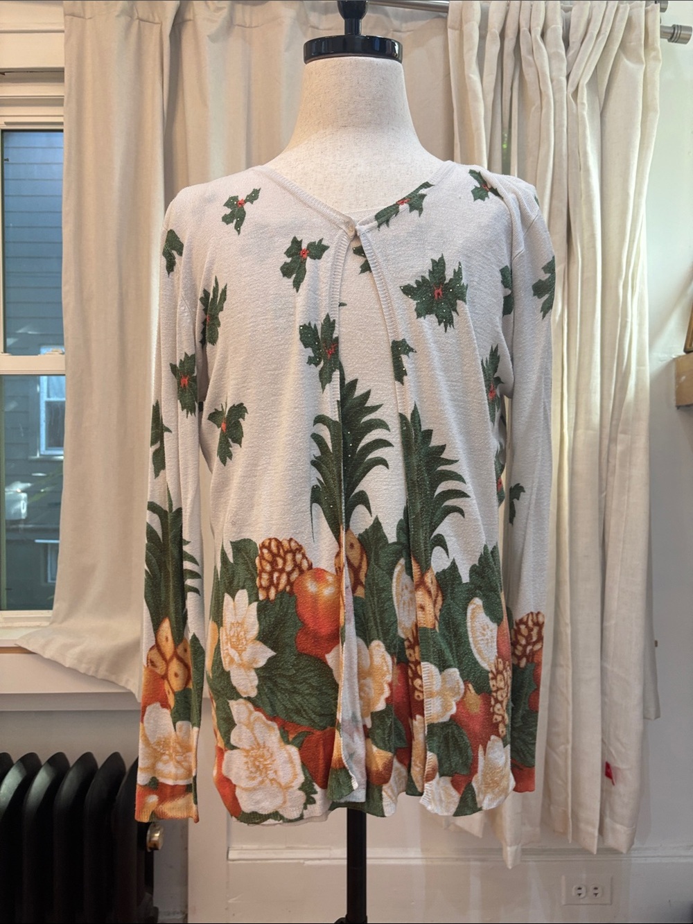 A shirt and cardigan with fruit